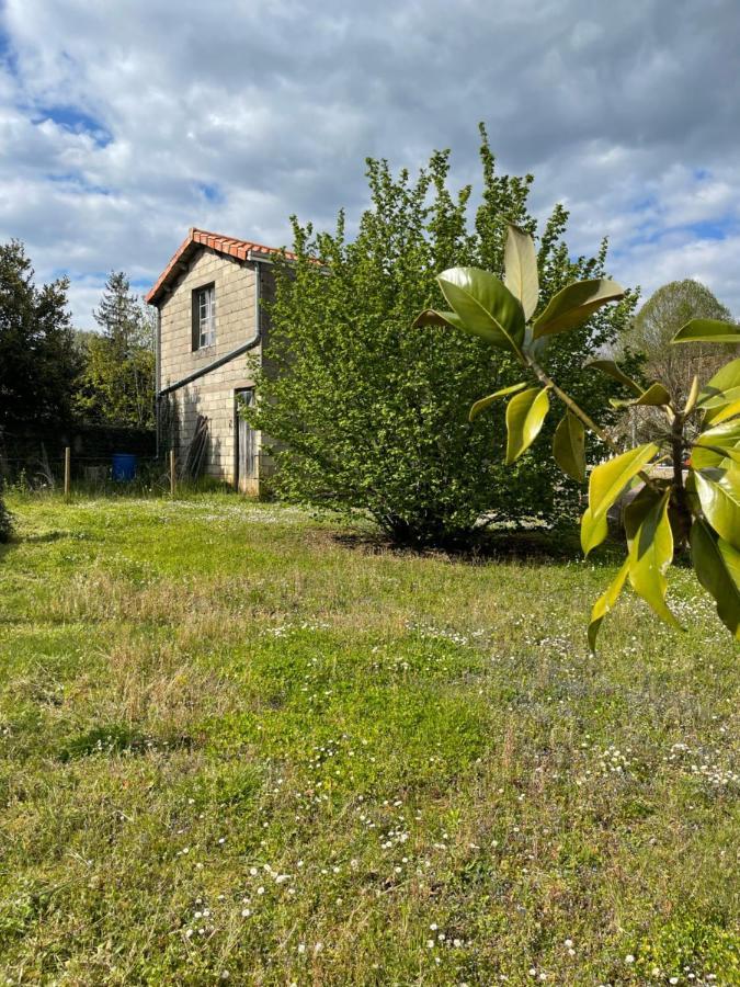 Chez Sarah - L'Escapade Bed and Breakfast Javerlhac-et-la-Chapelle-Saint-Robert Buitenkant foto